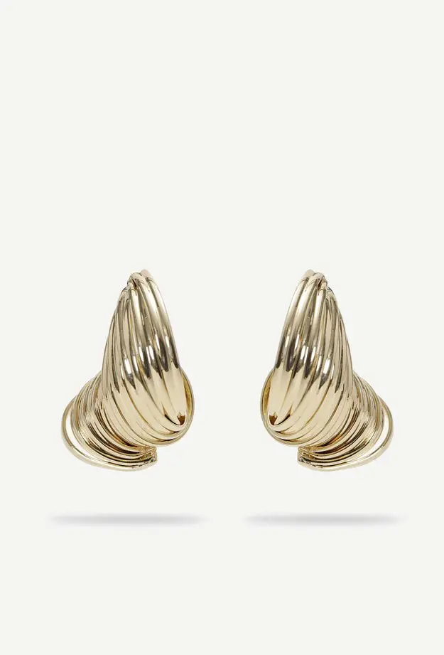Yargıcı YARGICI Burgu Detaylı Gold Küpe
