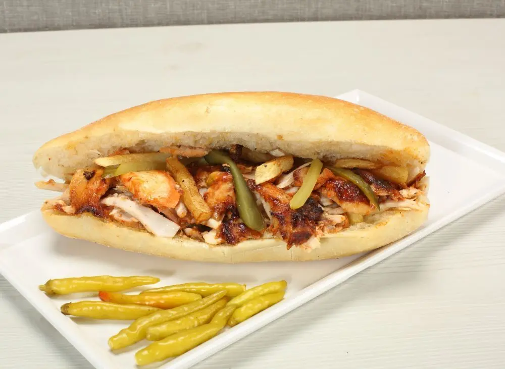 Ekmek Arası Kaşarlı Tavuk Döner (100 gr.)