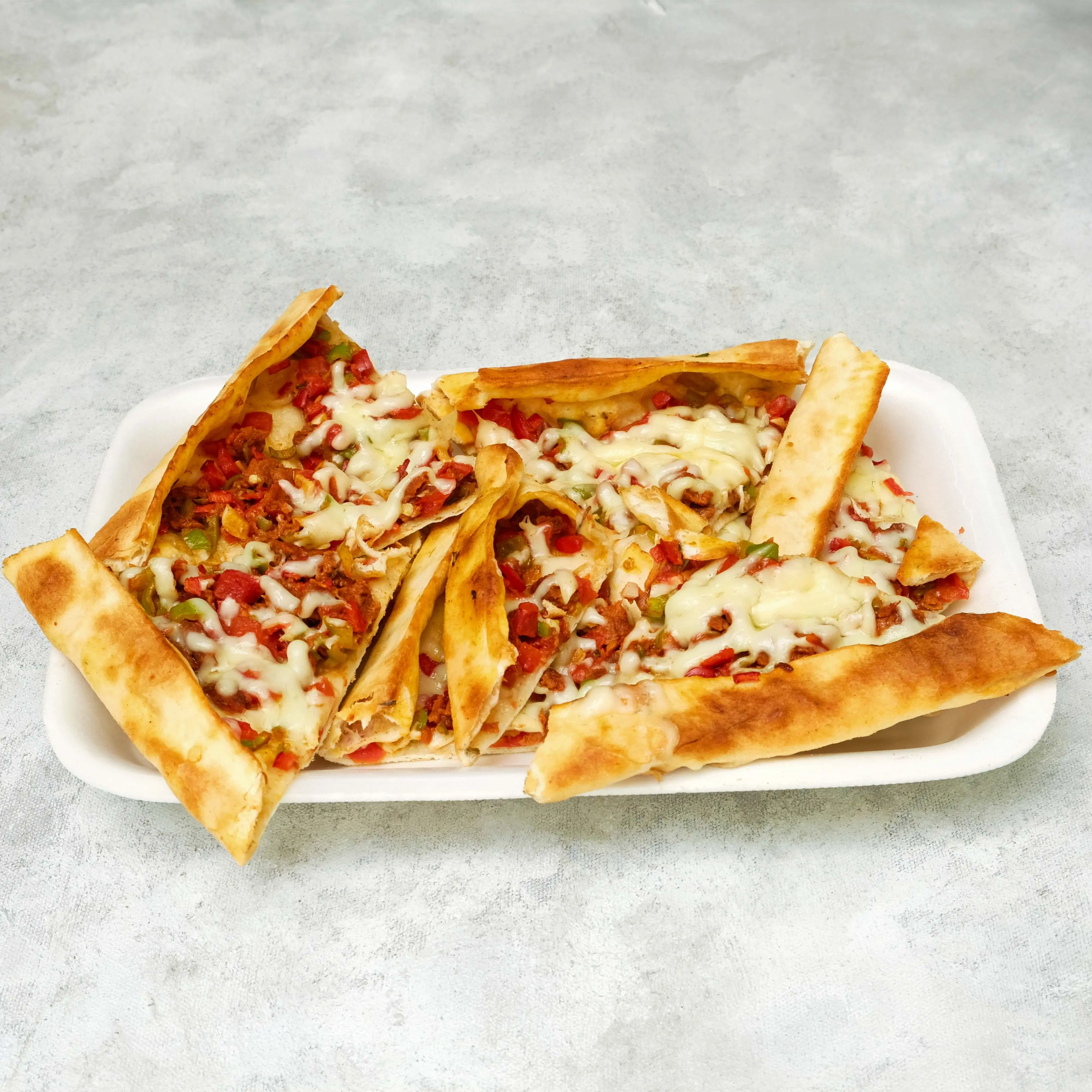 Kuşbaşılı Kaşarlı Pide