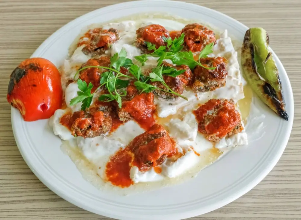 Yoğurtlu Kebap