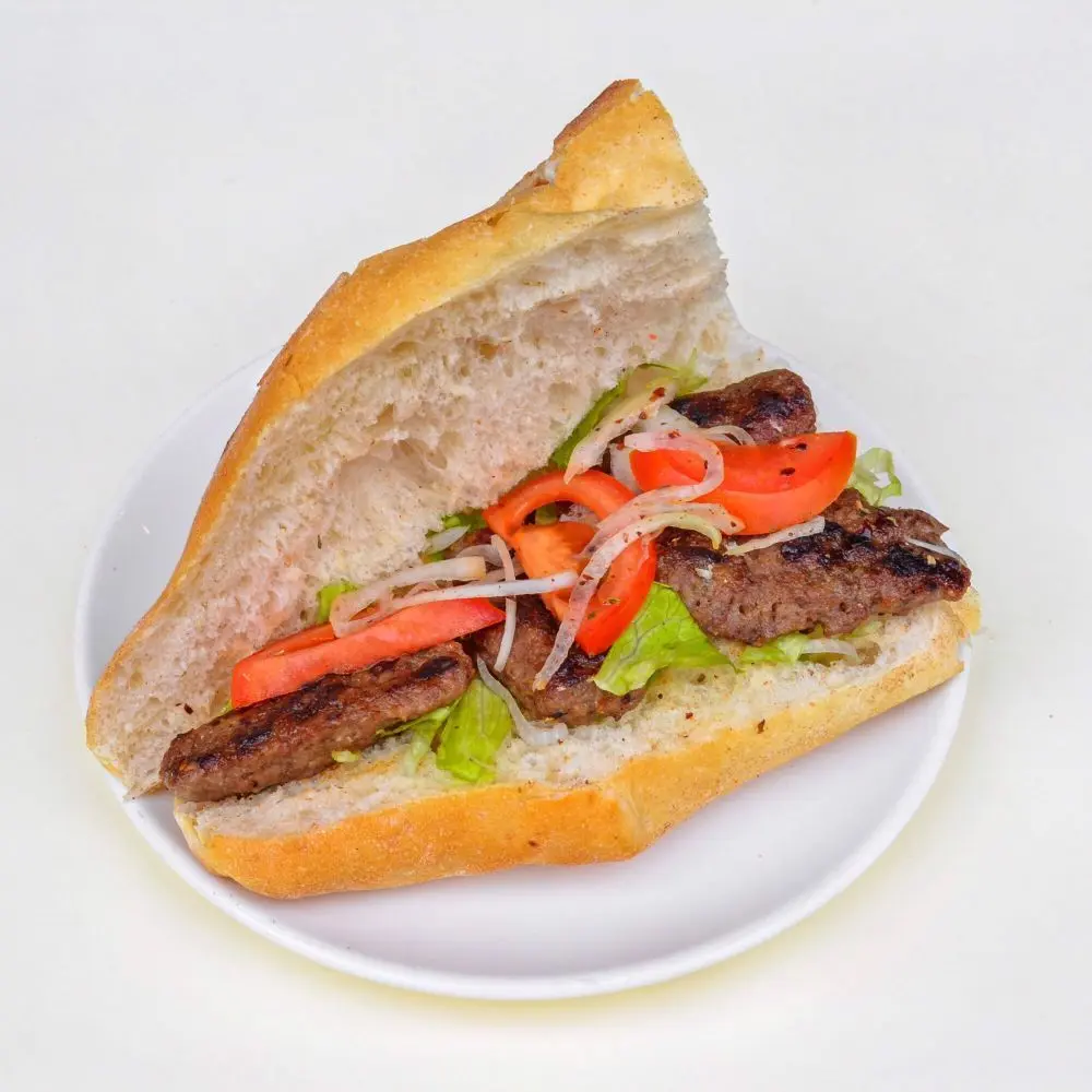 Ekmek Arası Kaşarlı Köfte