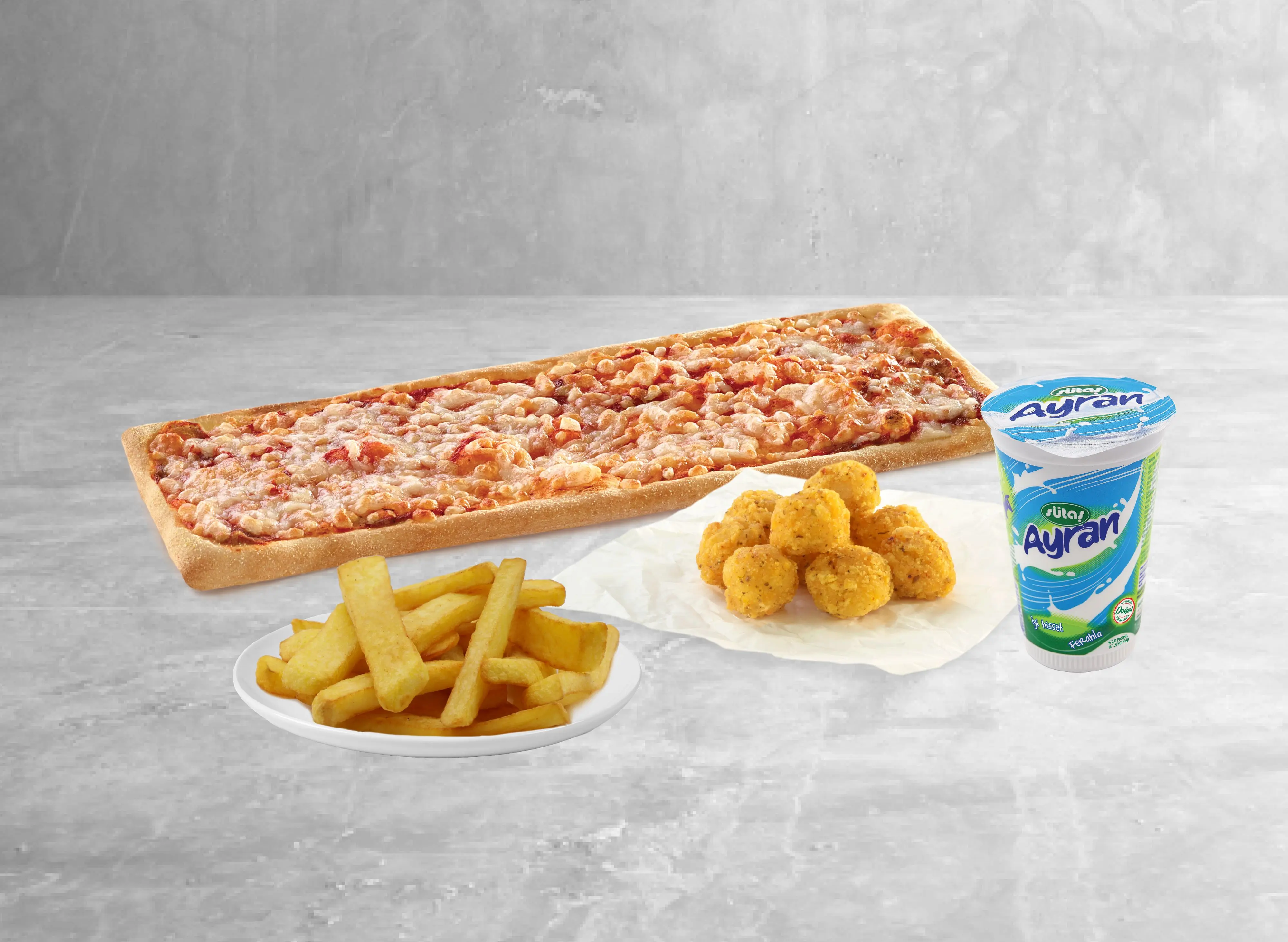Pizzetta + Tavuk + Patates + Ayran (200 ml.) + Boyama Defteri