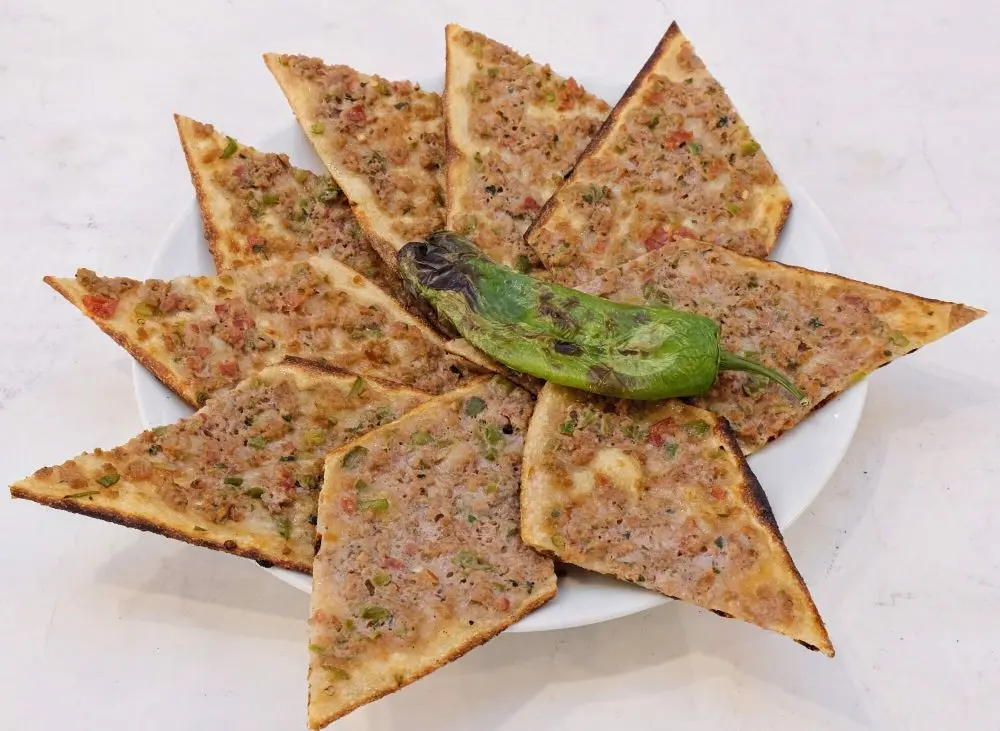 Konya Etli Ekmek