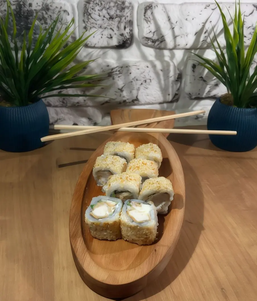 Chicken Roll (8 pcs.)