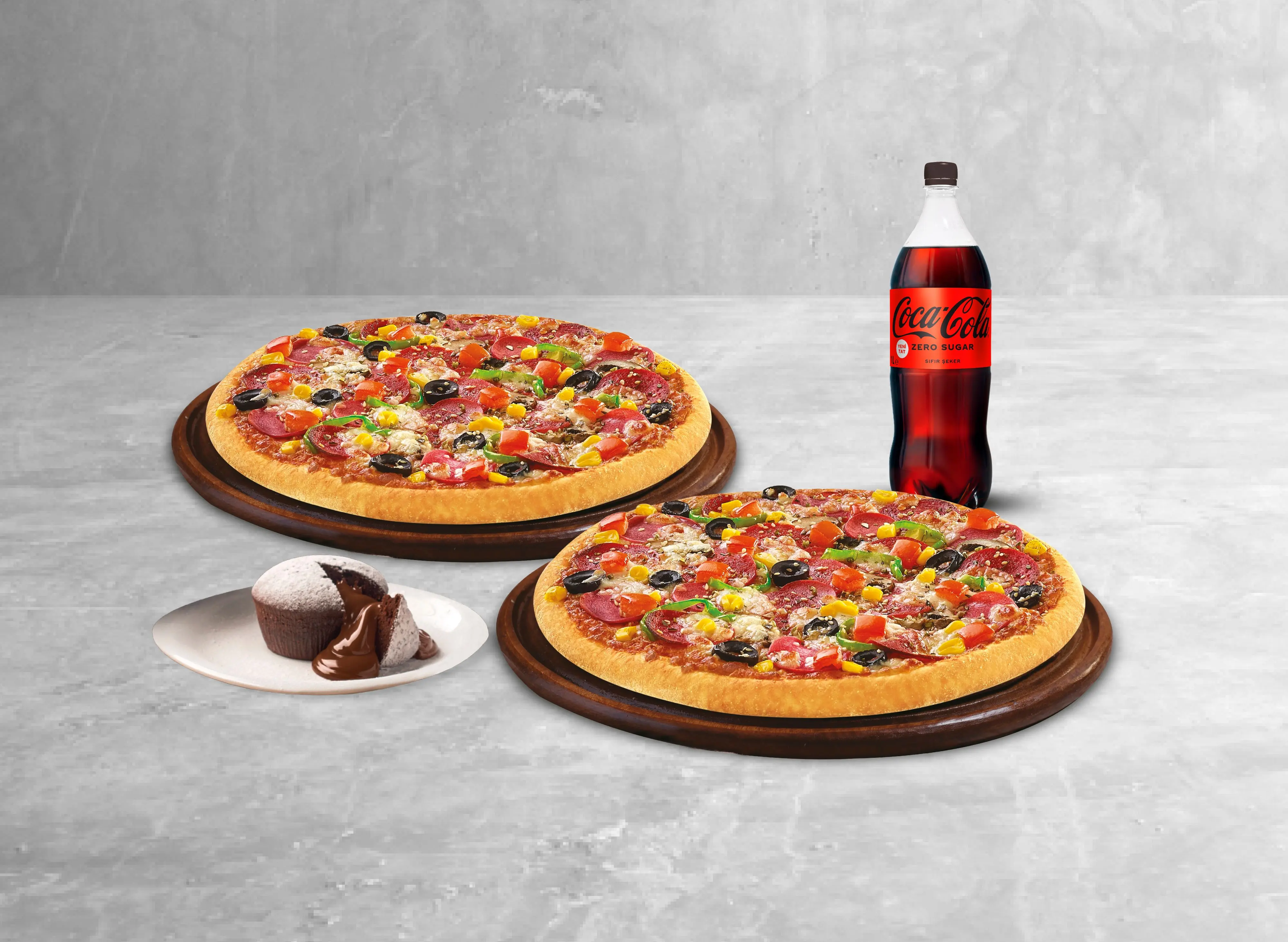 2 Orta Boy Bol Malzemos + Coca-Cola 1 L + 2 Adet Çikolatalı Sufle