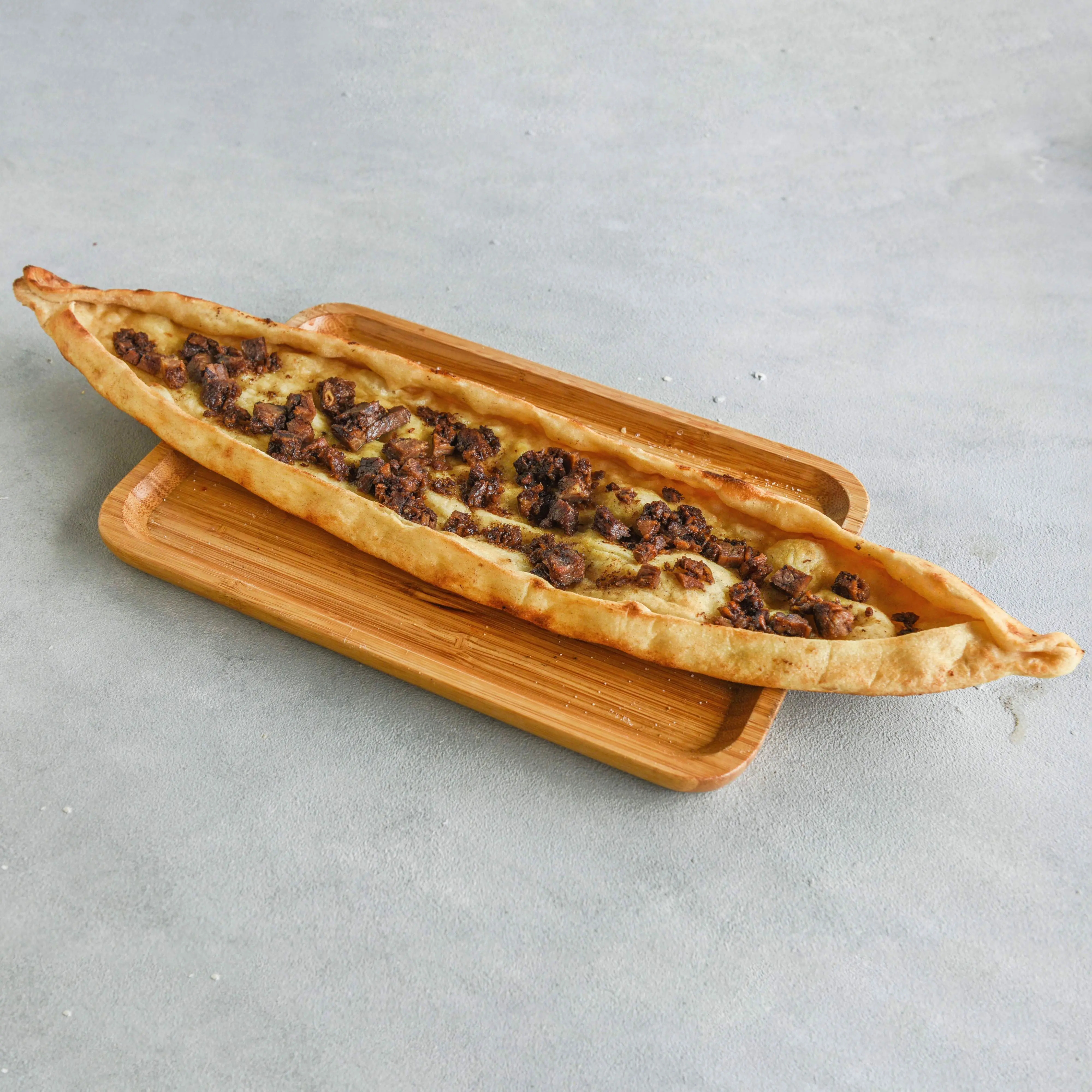 Kavurmalı Kaşarlı Pide