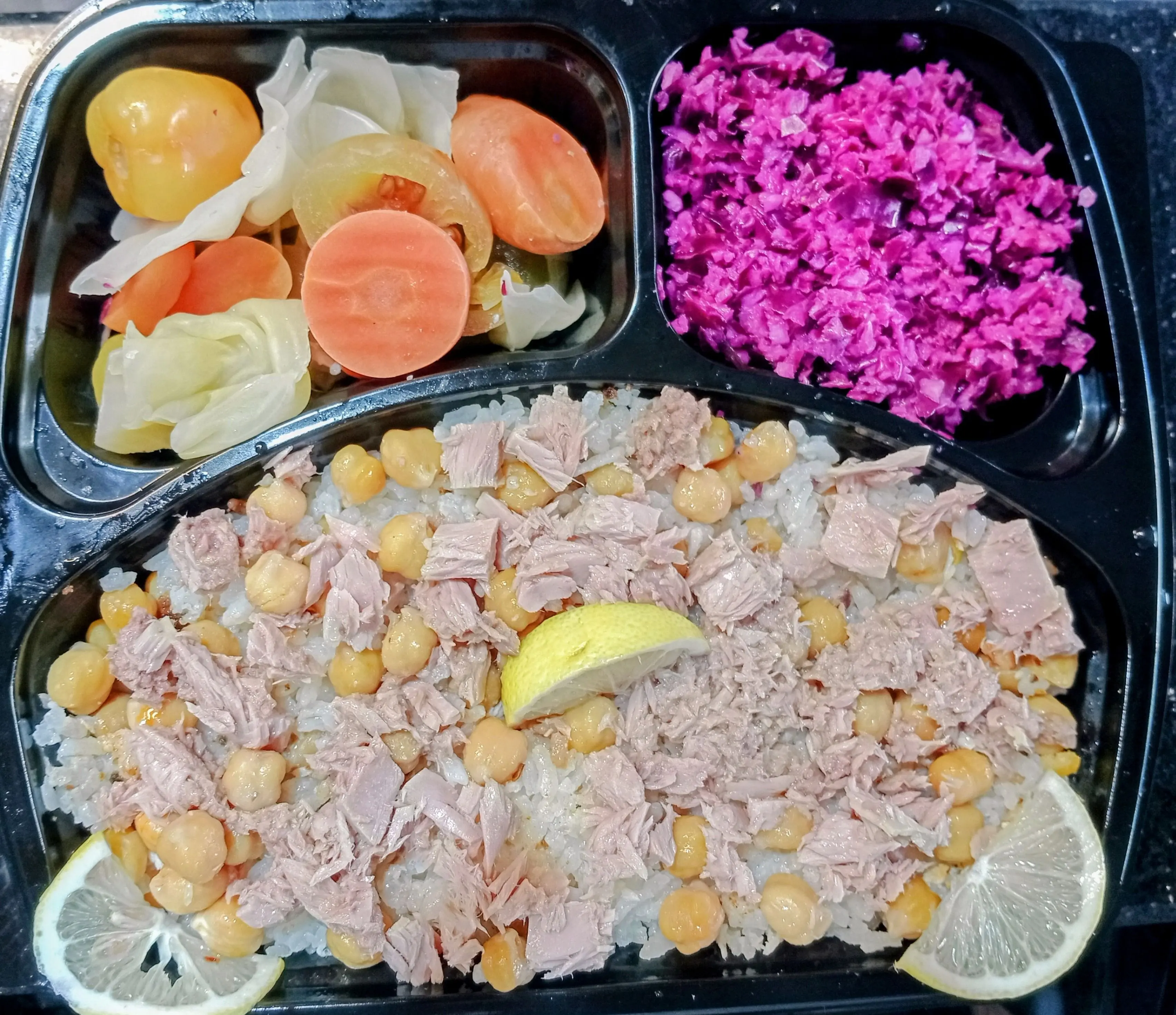 Ton balıklı Pilav