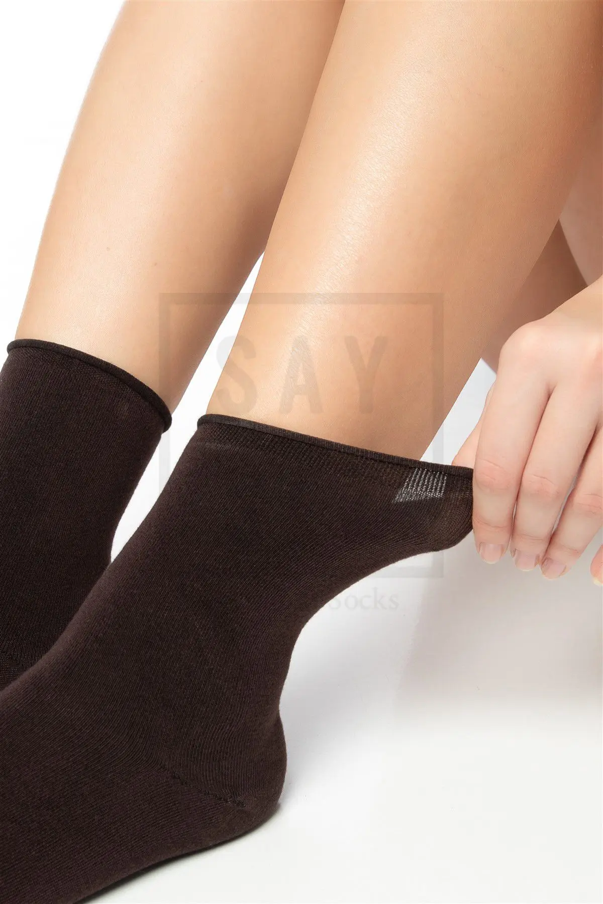 Bambu Kadın Lastiksiz Kahverengi Soket Dikişsiz Premium Çorap 3'lü Paket / İz Bırakmaz-Sıkmaz Çorap