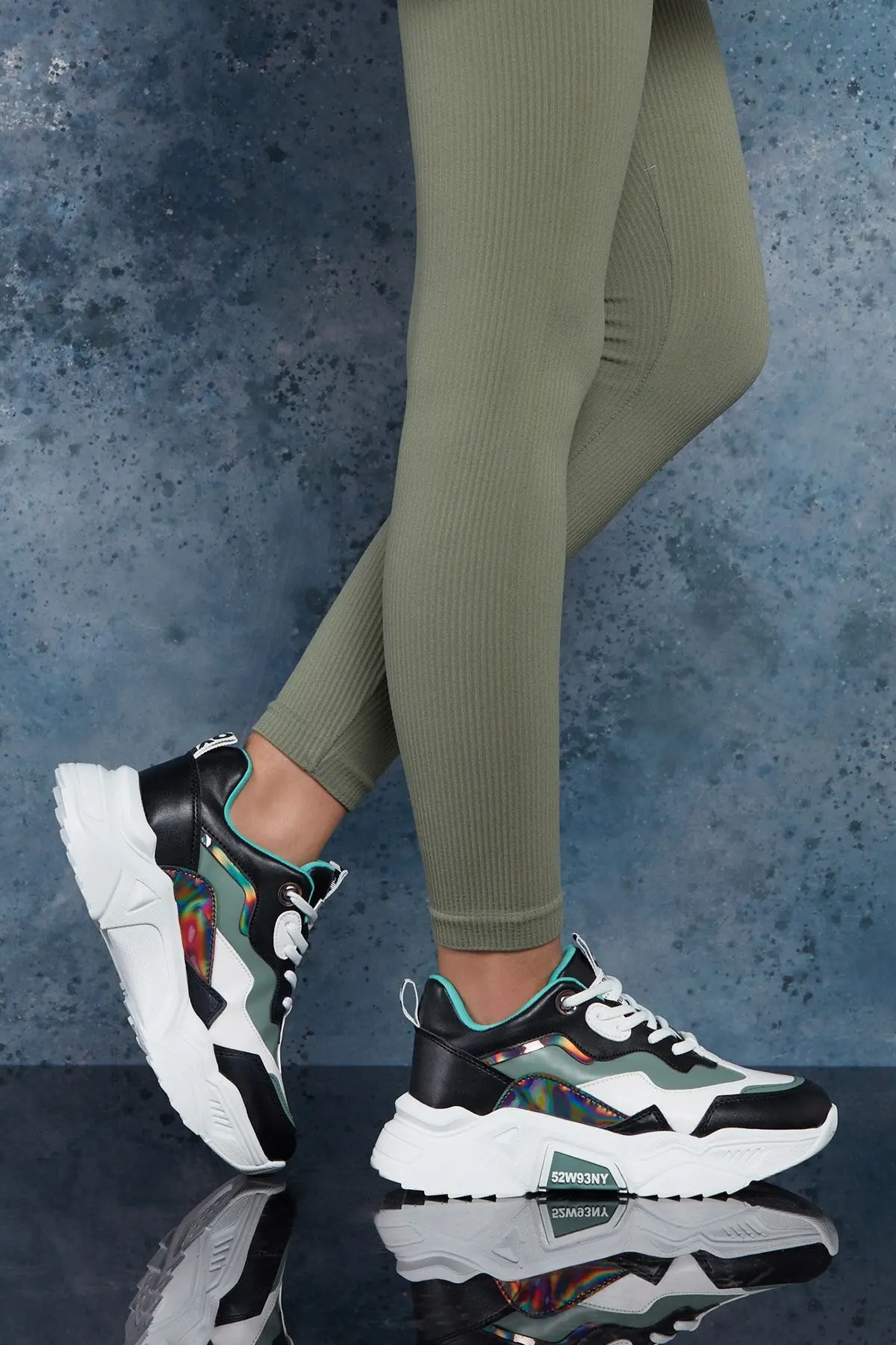 Kadın Siyah Beyaz Sneaker