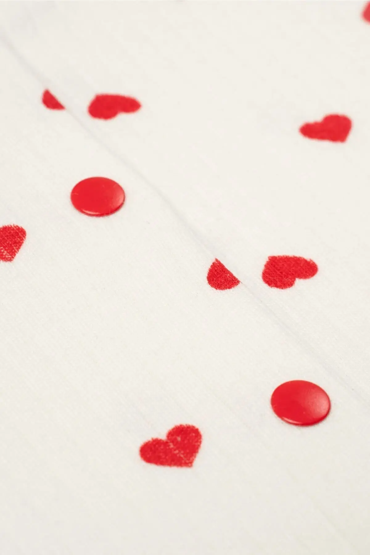 Organik 5 Parça Yeni Doğan Zıbın Set Hastane Cıkışı Fitilli Ekru Kumaşa Kırmızı Kalpli Kutulu %100