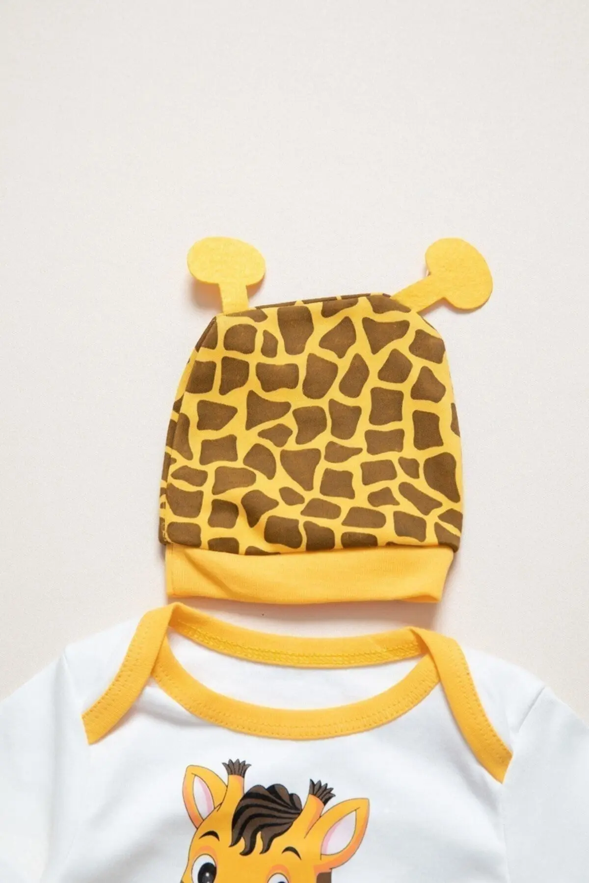 Unisex Bebek Sarı Zürafa Zıbın Takımı 3 Lü