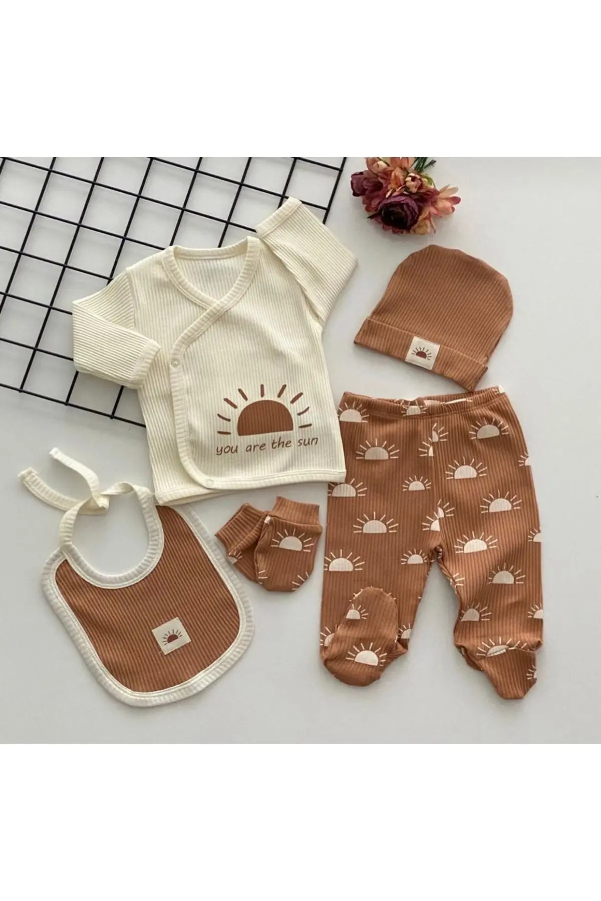 nevrankids Güneş Desenli Naturel 5'li Hastane Çıkış Seti