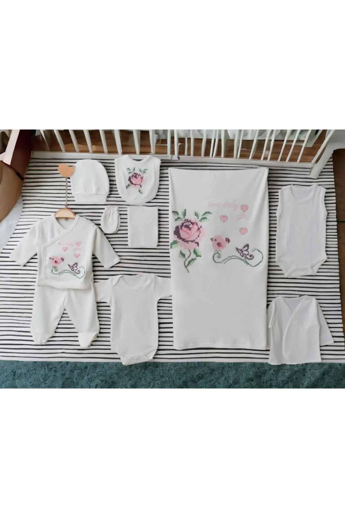 BÜYÜK DOĞUM SETİ (10’LU HASTANE ÇIKIŞI,OMUZ-EL VE SIRT ANNE BEBEK ÇANTASI,KUNDAK VE ALTAÇMA MİNDERİ)