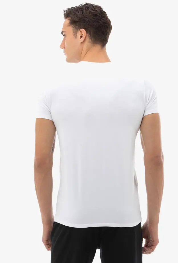 Lacoste Erkek Slim Fit Bisiklet Yaka Beyaz T-Shirt