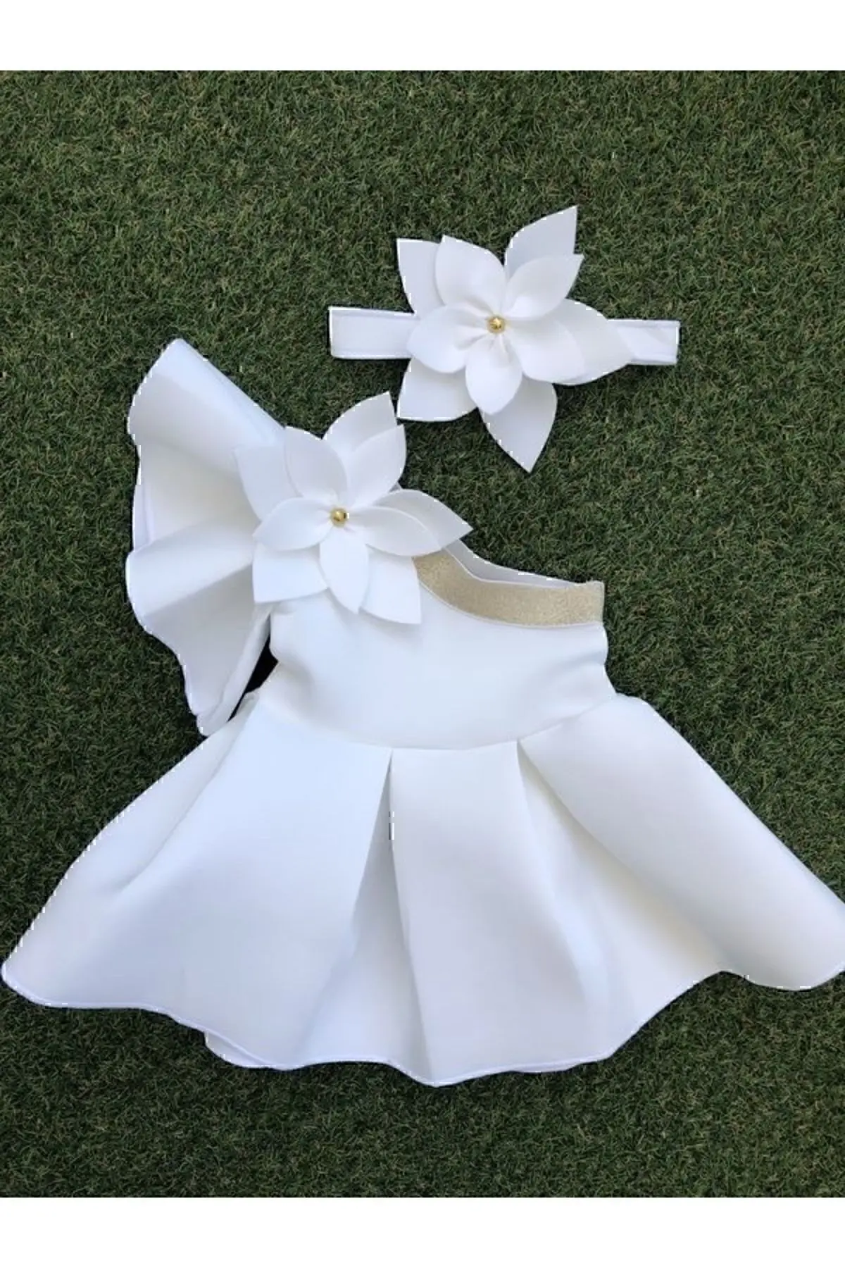 Kız Çocuk Beyaz Çiçekli Elbise