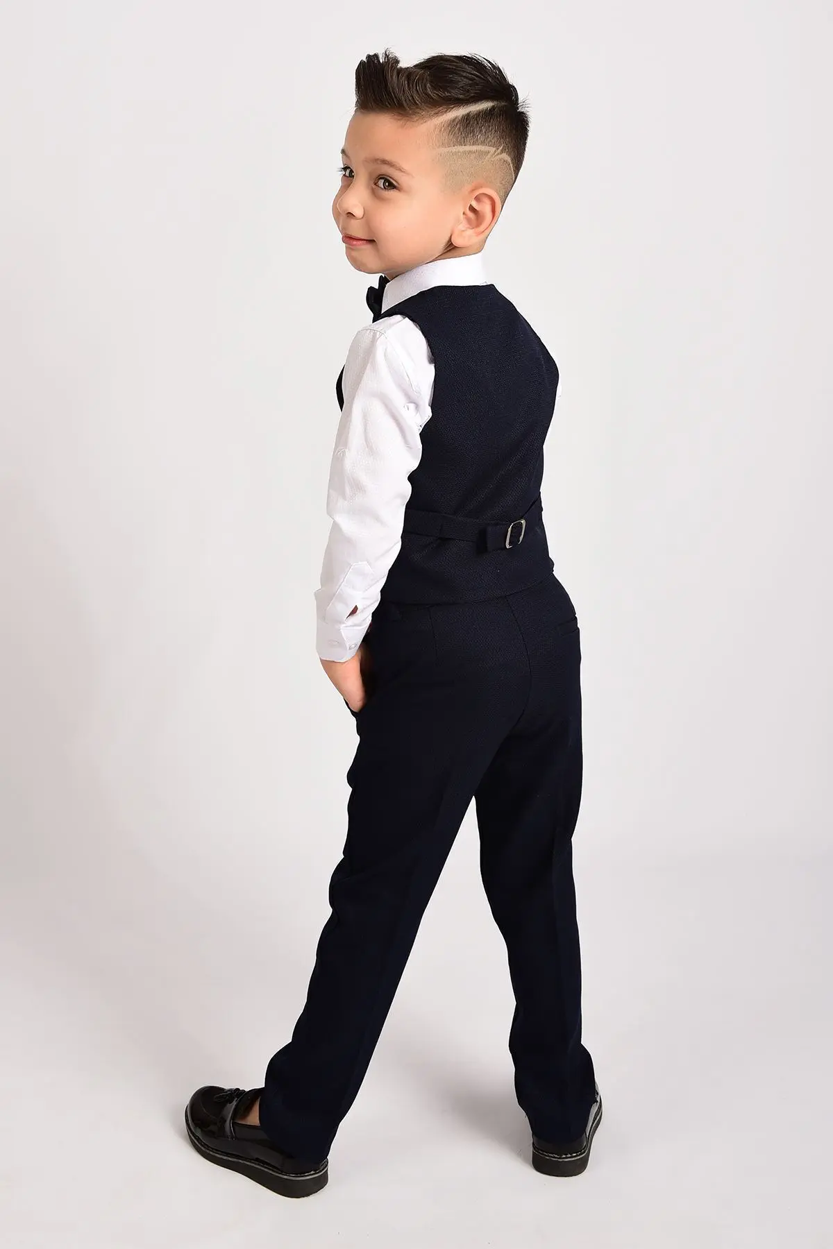 Erkek Çocuk Smokin Takım Elbise Yelekli Papyonlu