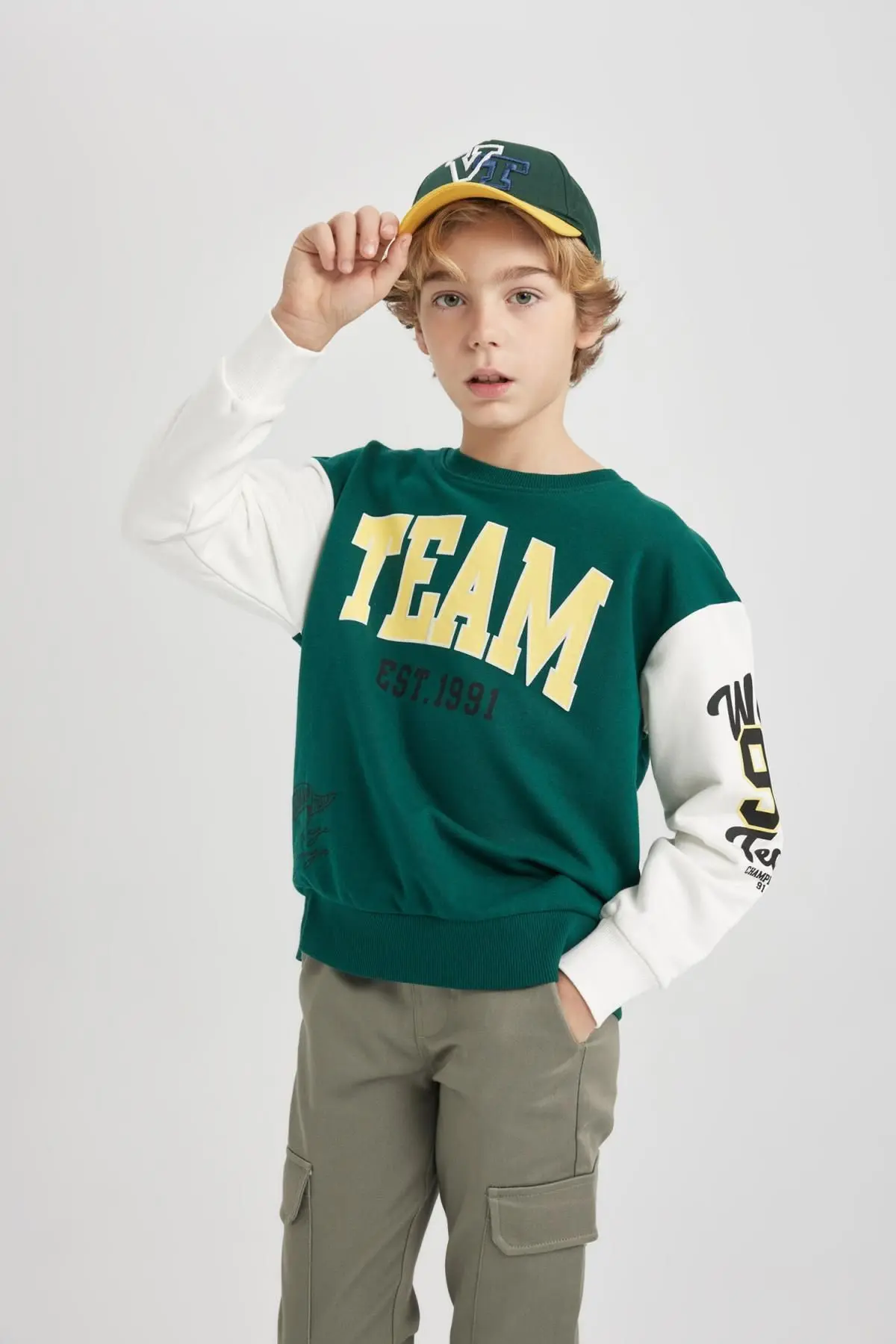 Erkek Çocuk Oversize Fit Bisiklet Yaka Baskılı Sweatshirt B6139a824sp