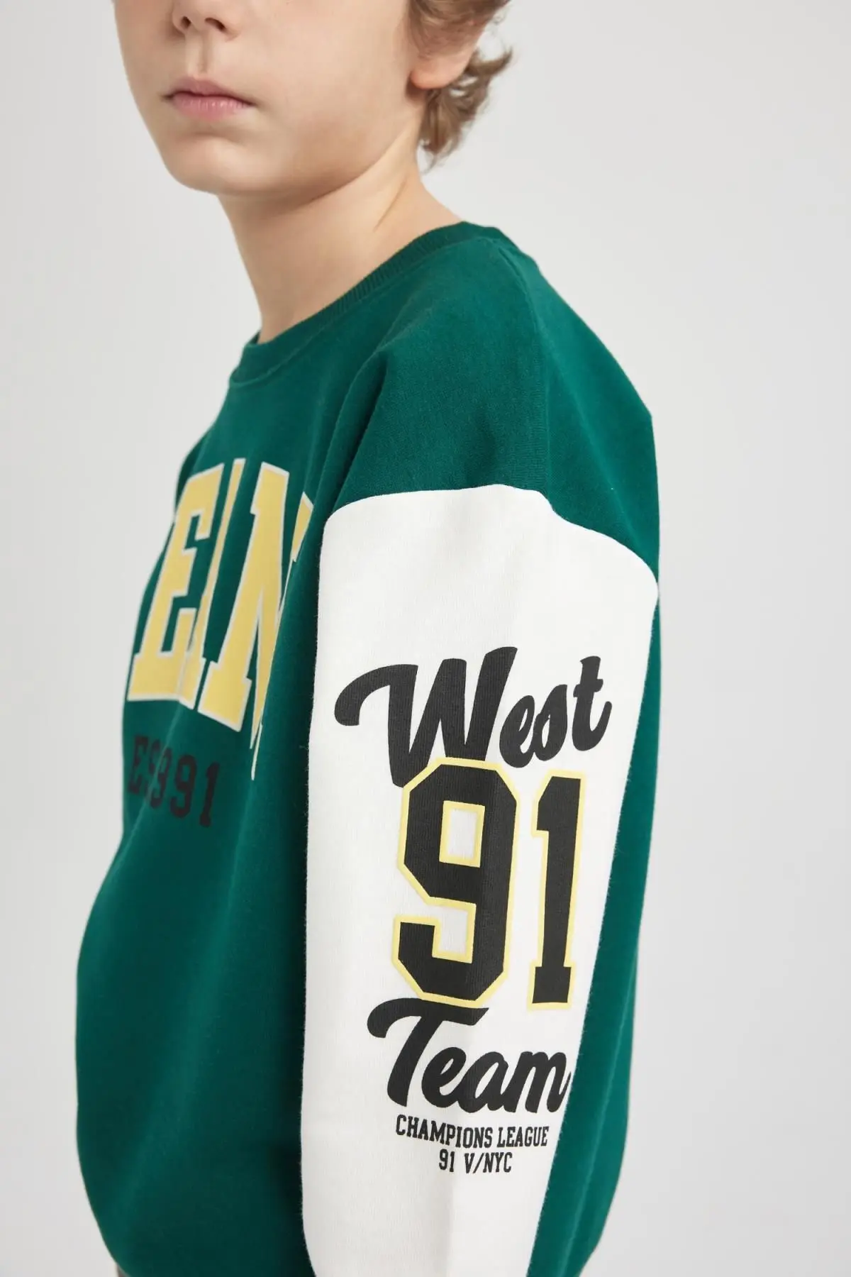 Erkek Çocuk Oversize Fit Bisiklet Yaka Baskılı Sweatshirt B6139a824sp