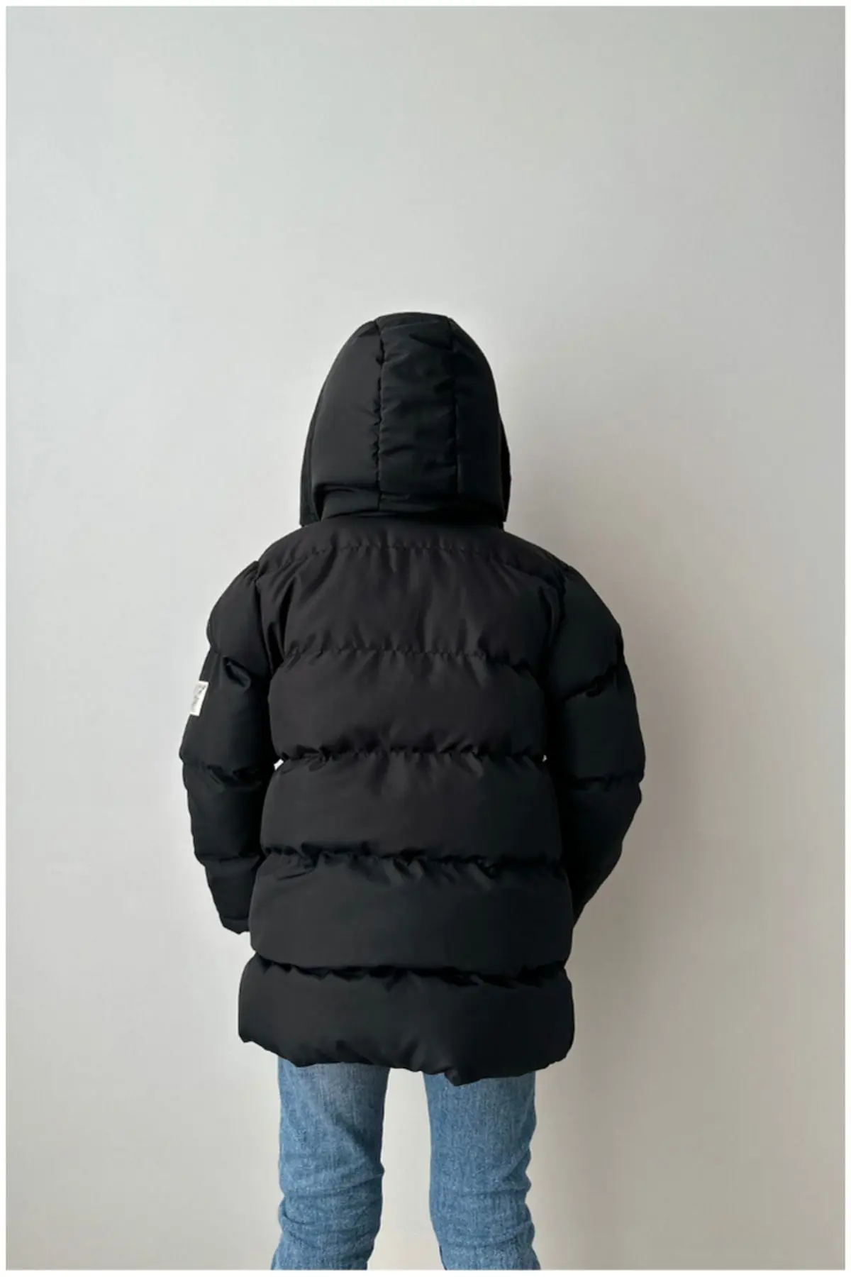 Siyah Erkek Çocuk Montu - Kapüşonlu Siyah Mont
