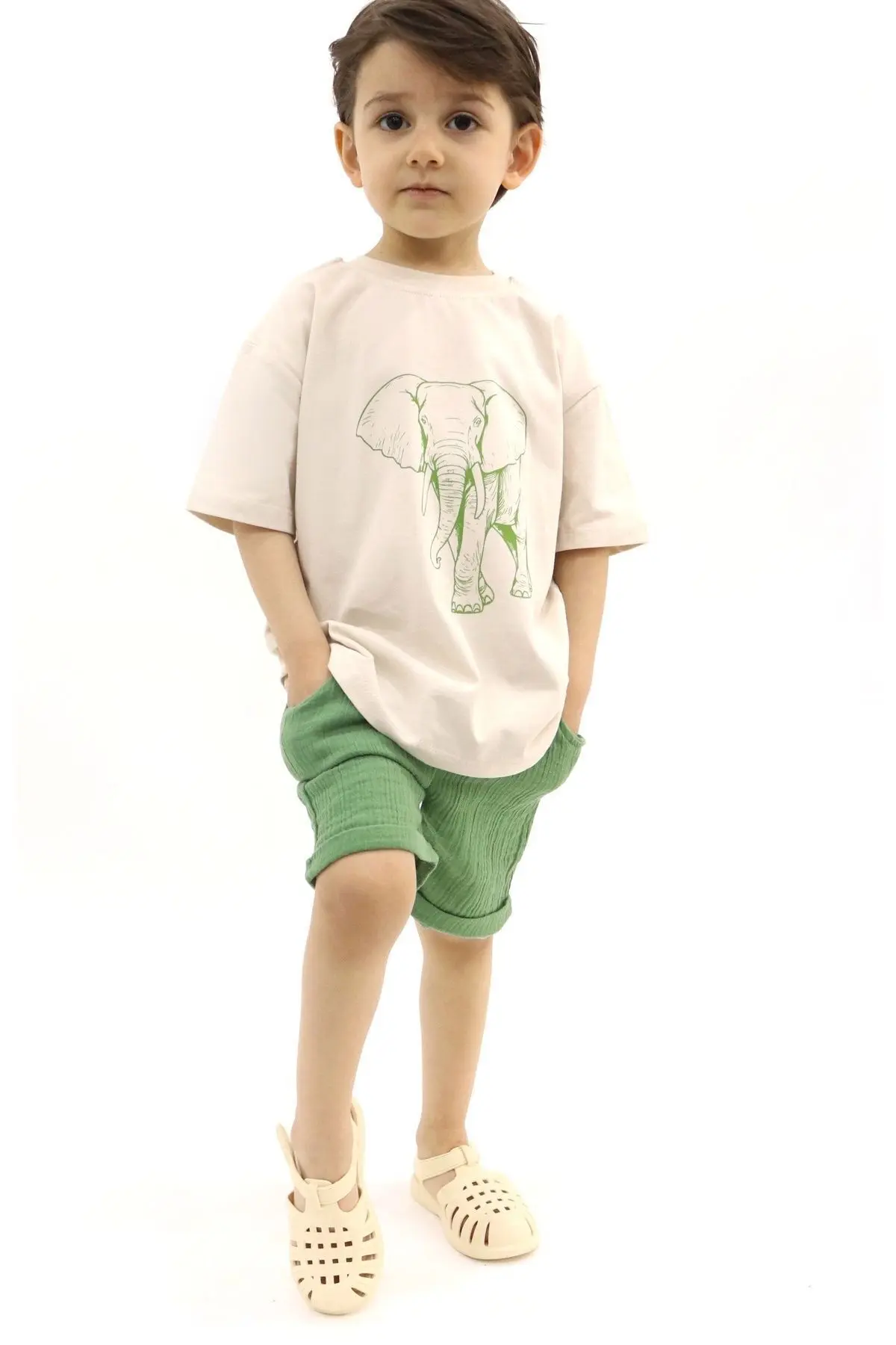 Fil Taş Rengi Tshirt Yeşil Müslin Şort Takım TYE0031