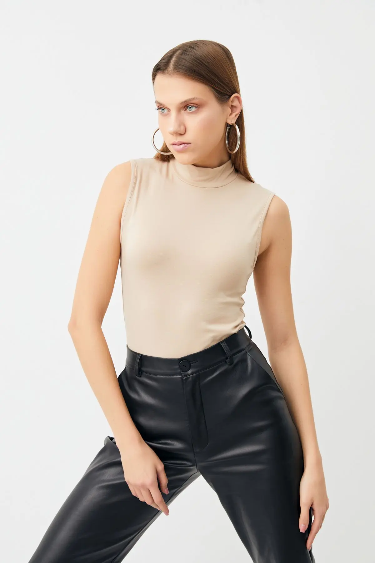 Kadın Yağ Yeşili Krem Siyah Beyaz 4'lü Kolsuz Body