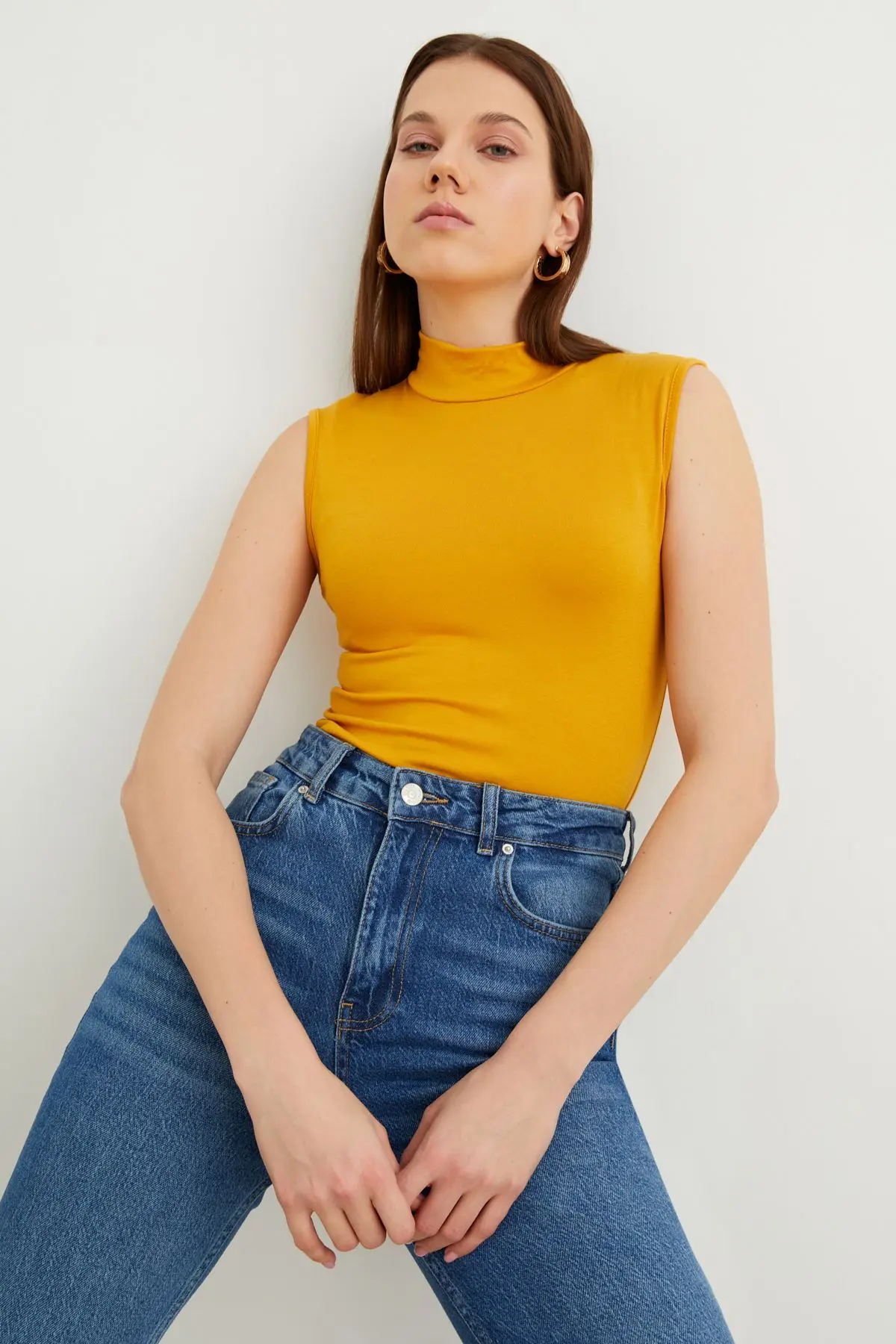 Kadın Hardal Krem Siyah Beyaz 4'lü Kolsuz Body