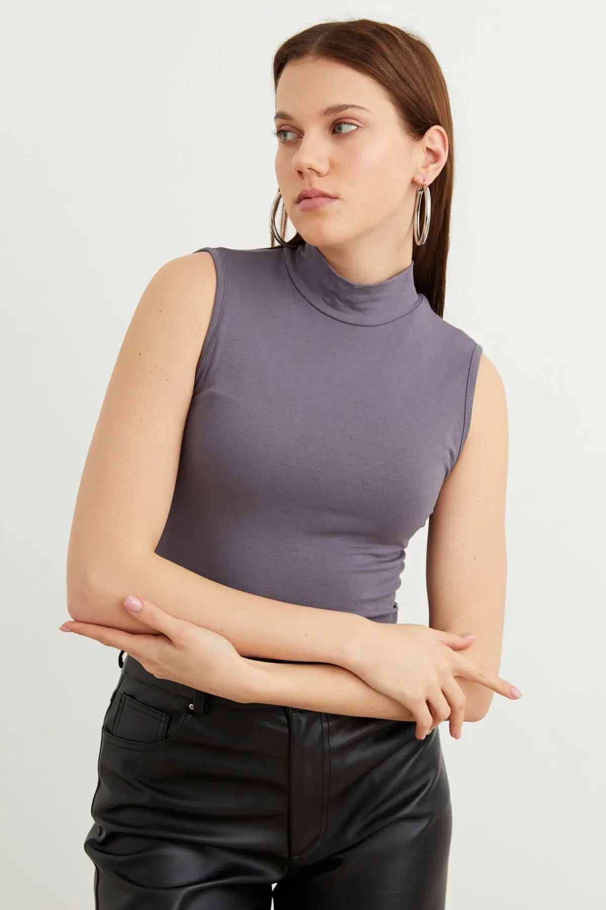 Kadın Siyah Beyaz Acı Kahve Gri 4'lü Kolsuz Body