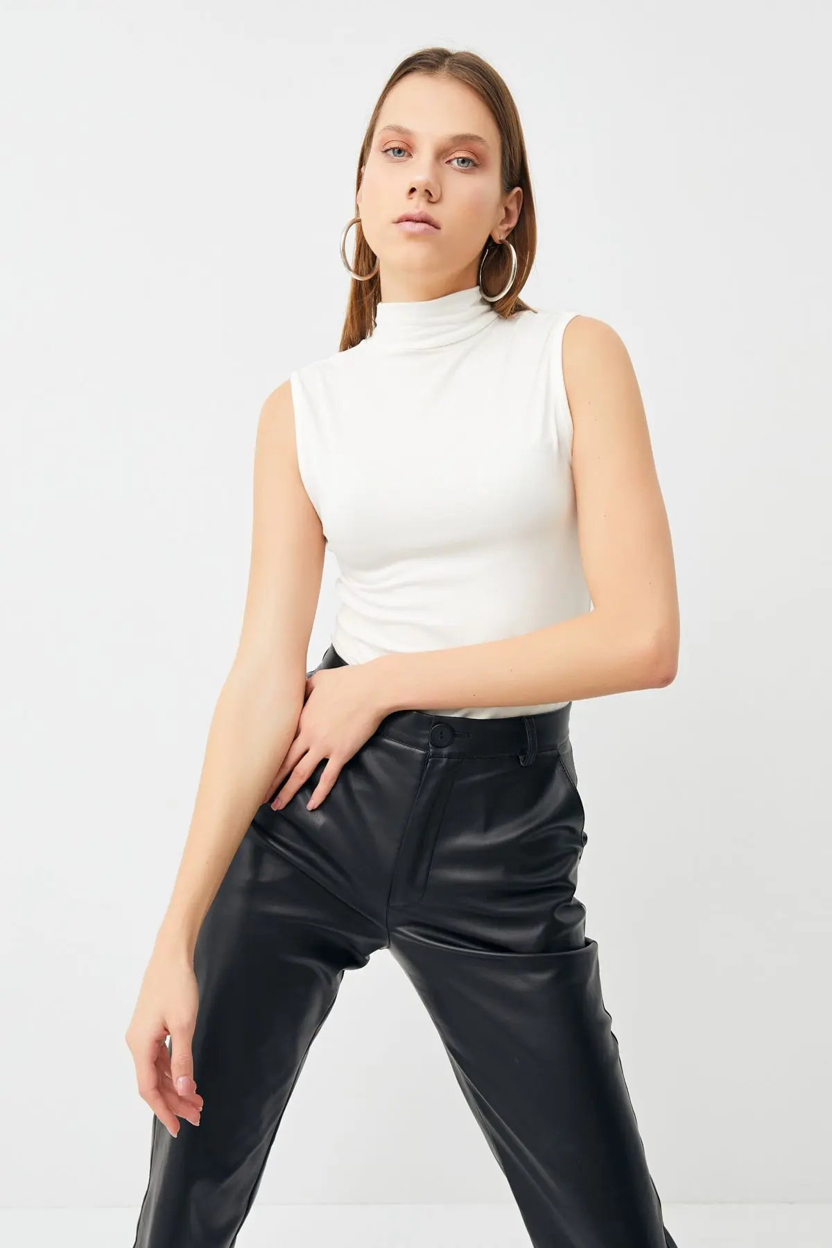 Kadın Beyaz 4'lü Kolsuz Body