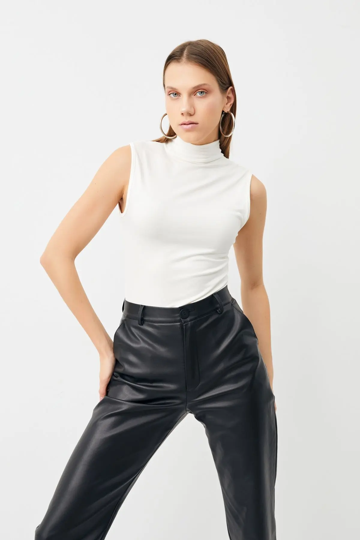 Kadın Beyaz 4'lü Kolsuz Body