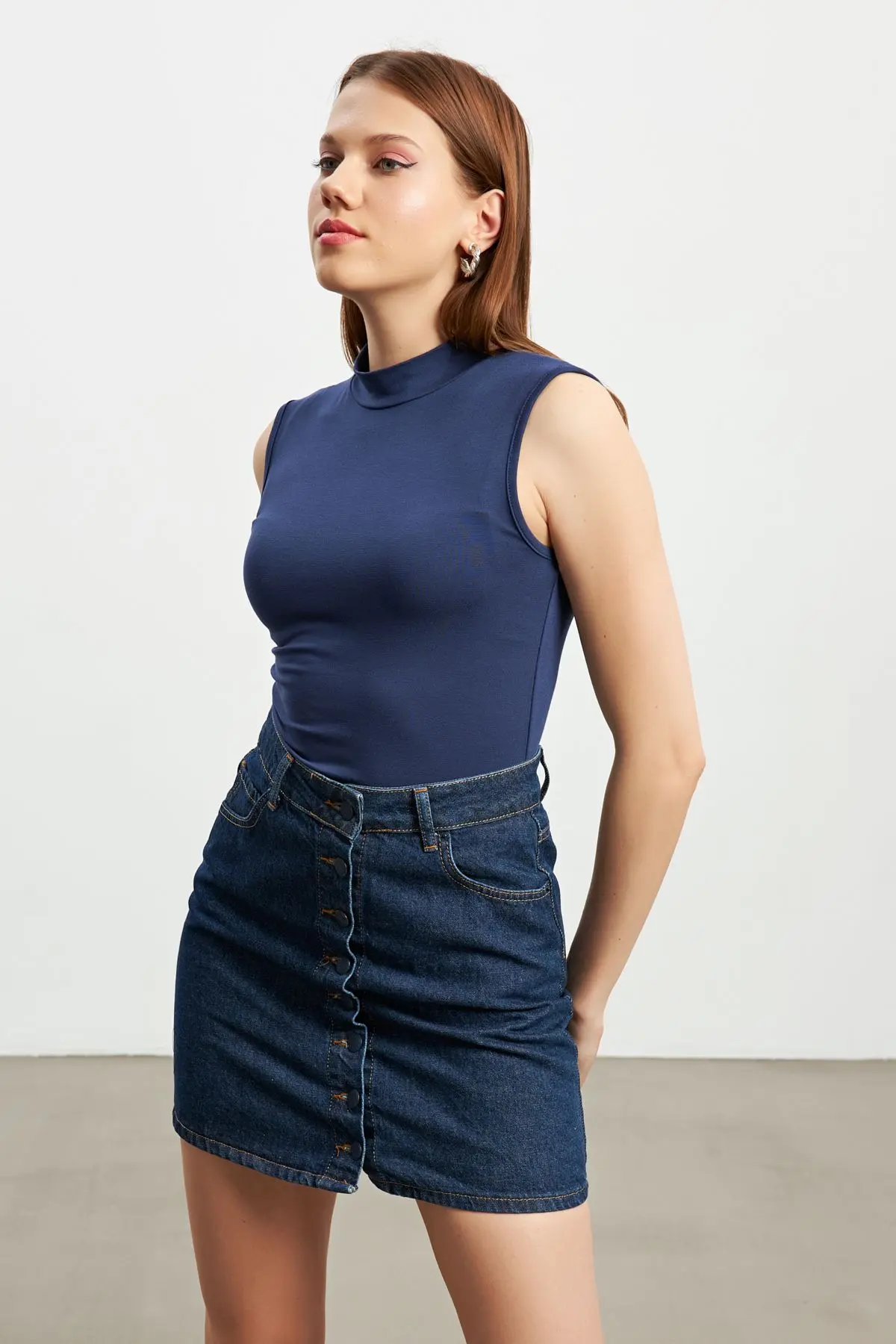 Kadın Siyah Beyaz Acı Kahve Lacivert 4'lü Kolsuz Body