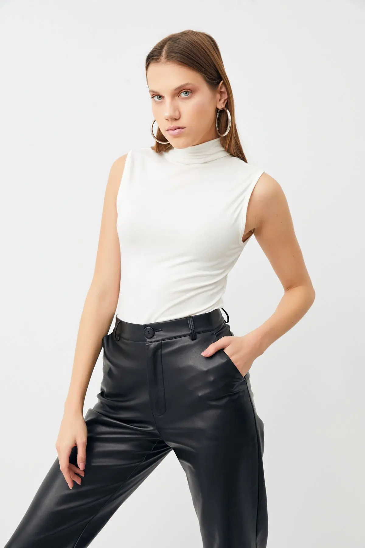 Kadın Yağ Yeşili Krem Siyah Beyaz 4'lü Kolsuz Body