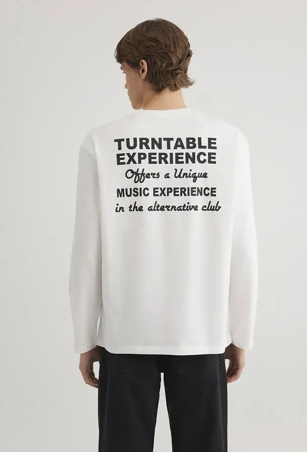 Mavi Sırt Baskılı Beyaz Tişört Loose Fit / Bol Rahat Kesim 0612410-70057