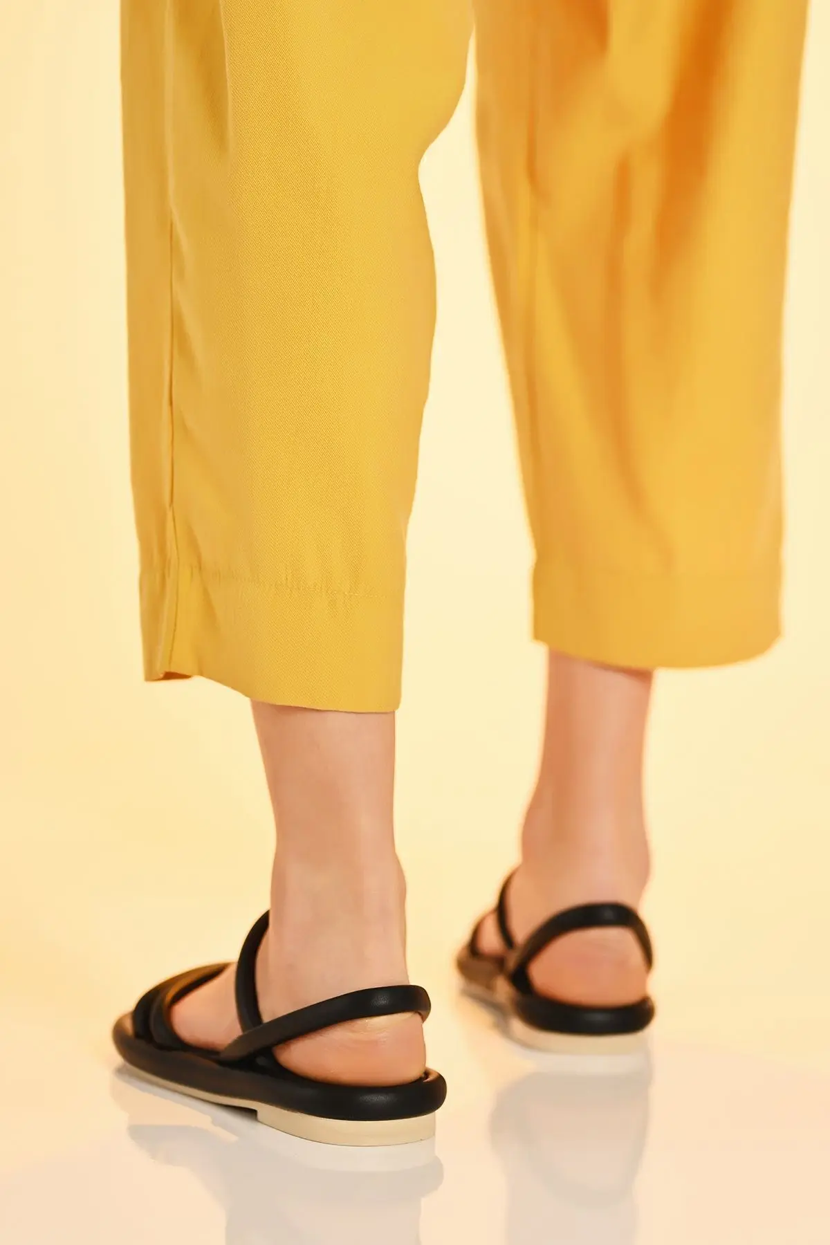 Kadın Siyah Rome Çift Bantlı Puff Sandalet 2cm Byndrsl01