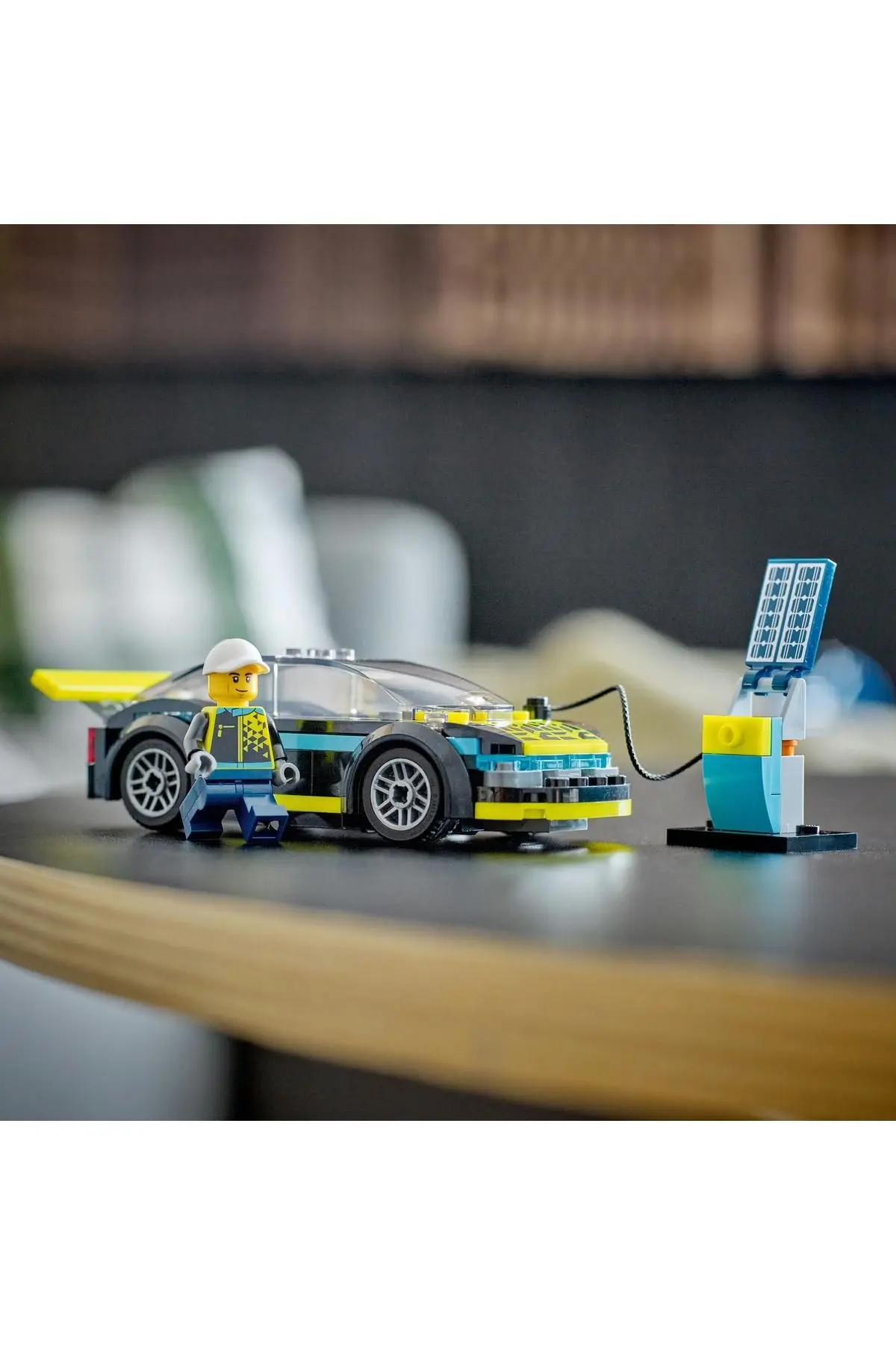 ® City Elektrikli Spor Araba 60383 - 5 Yaş ve Üzeri Çocuklar için Oyuncak Yapım Seti (95 Parça)