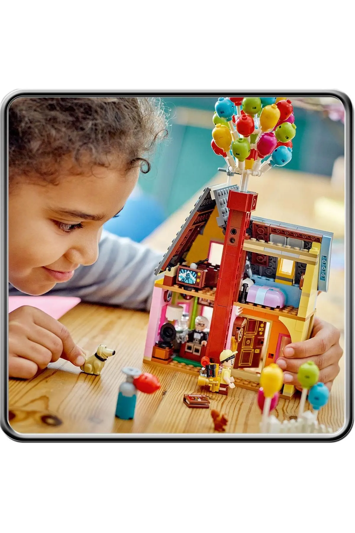 ® | Disney Yukarı Bak Evi 43217 - 9+ İnşa Edilebilir Yaratıcı Set (598 Parça)