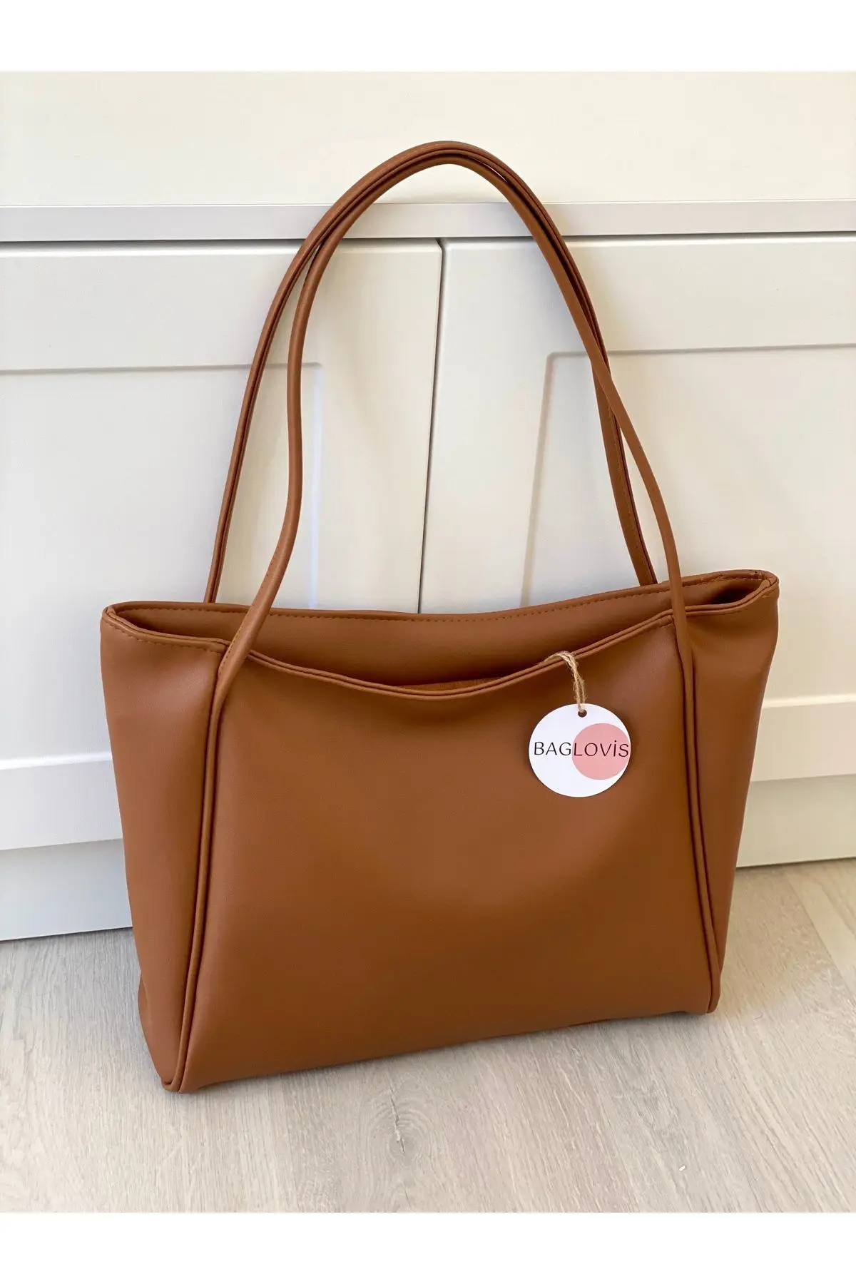 BAGLOVİS BÜYÜK BOY YUMUŞAK DERİLİ KADIN ÇANTASI