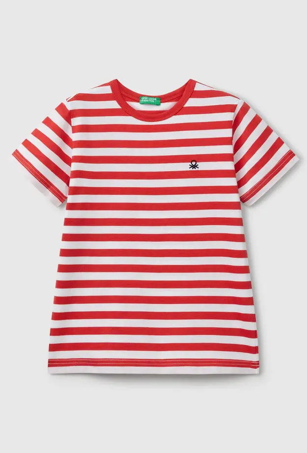 United Colors of Benetton Erkek Çocuk Kırmızı Çizgili Önü Logo İşlemeli T-Shirt