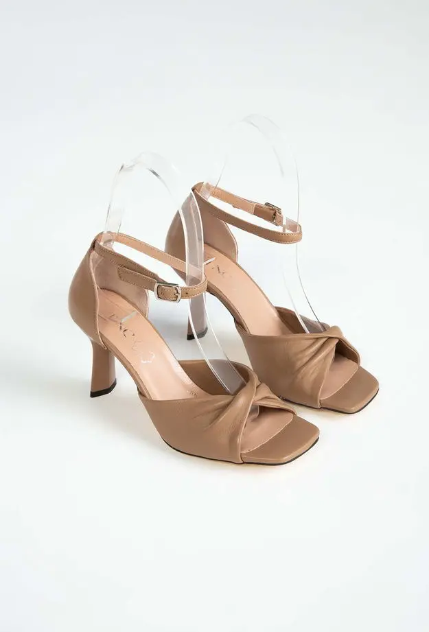 Tamer Tanca Tamer Tanca Kadın Hakiki Deri Bej Topuklu Sandalet