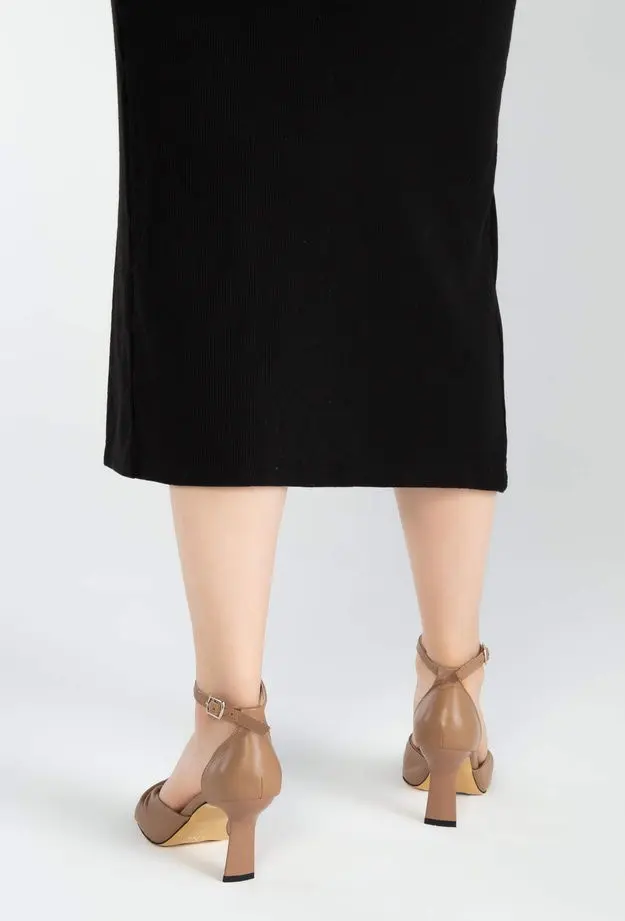 Tamer Tanca Kadın Hakiki Deri Bej Topuklu Sandalet