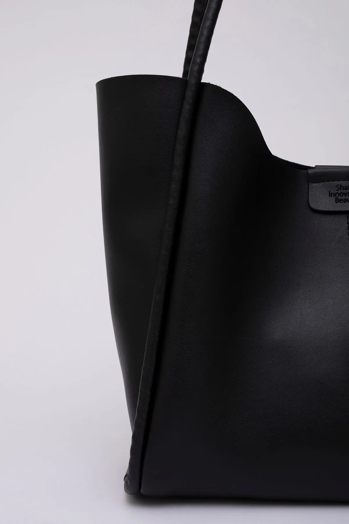 Siyah Shk76 Çıtçıtlı Fitil Askılı Suni Deri Makyaj Çantalı Büyük Boy Kadın El Ve Omuz Çantası U:29