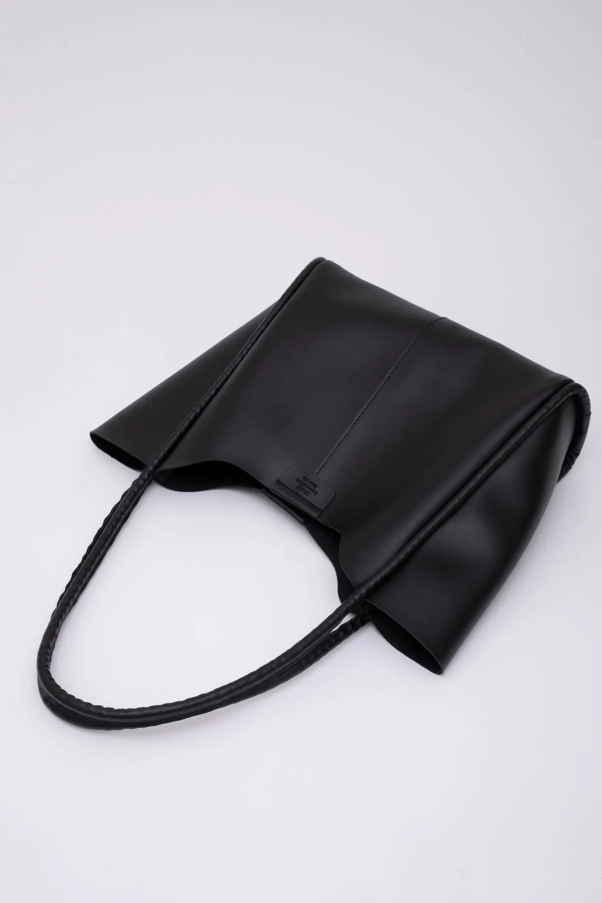 Siyah Shk76 Çıtçıtlı Fitil Askılı Suni Deri Makyaj Çantalı Büyük Boy Kadın El Ve Omuz Çantası U:29