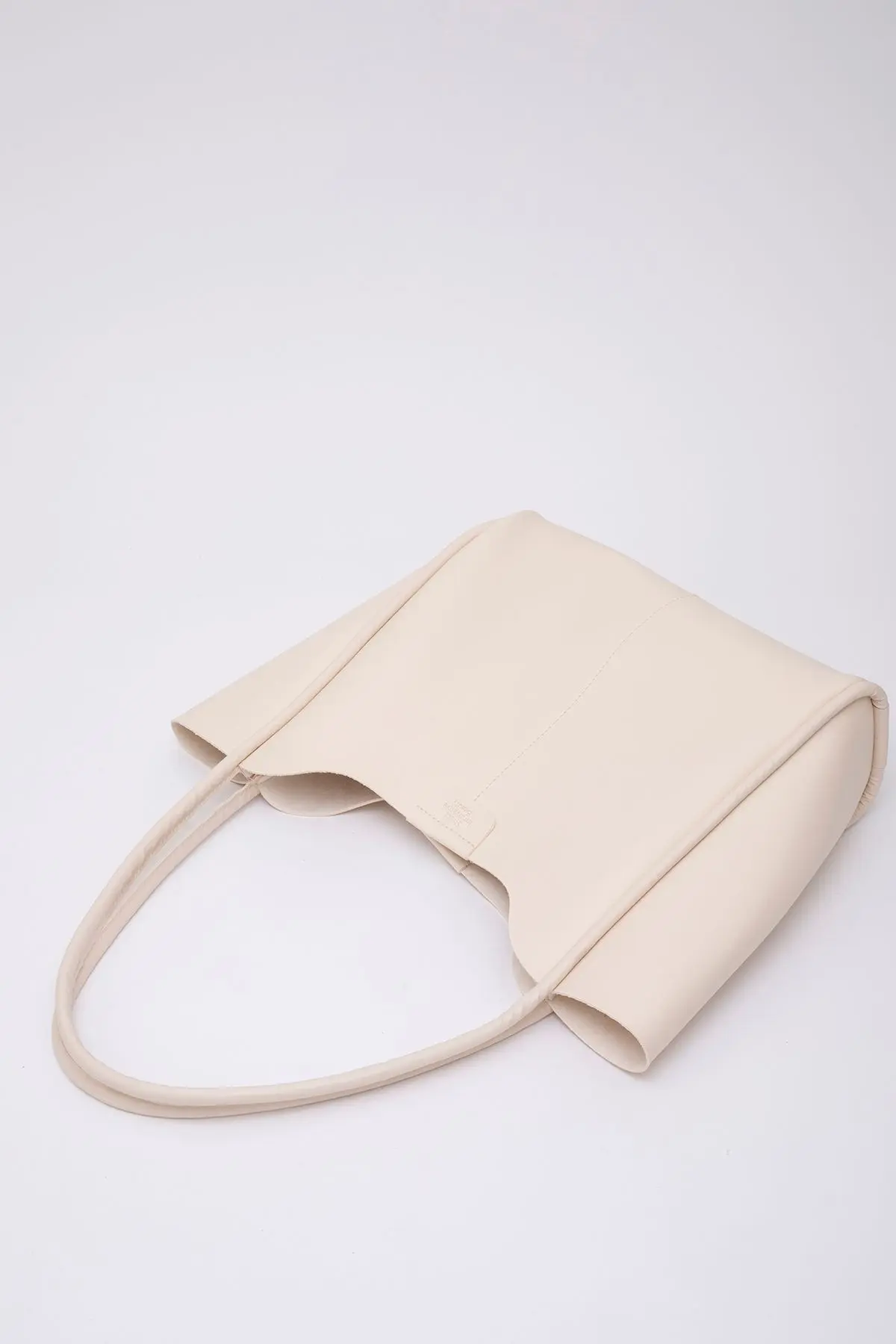 Krem Shk76 Çıtçıtlı Fitil Askılı Suni Deri Makyaj Çantalı Büyük Boy Kadın El Ve Omuz Çantası U:29 E