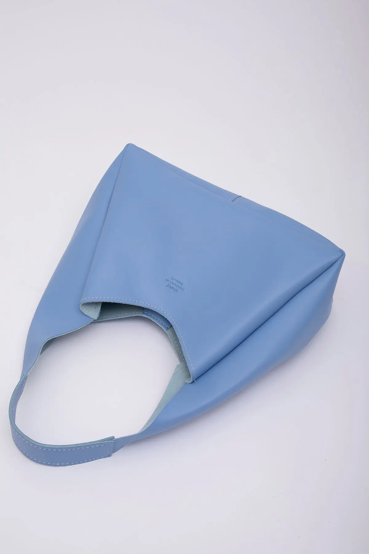 Mavi Shk19 Çıtçıt Kapatmalı Suni Deri Fermuarlı Makyaj Çantalı El Ve Omuz Çantası E:33 U:15 G:10 Cm