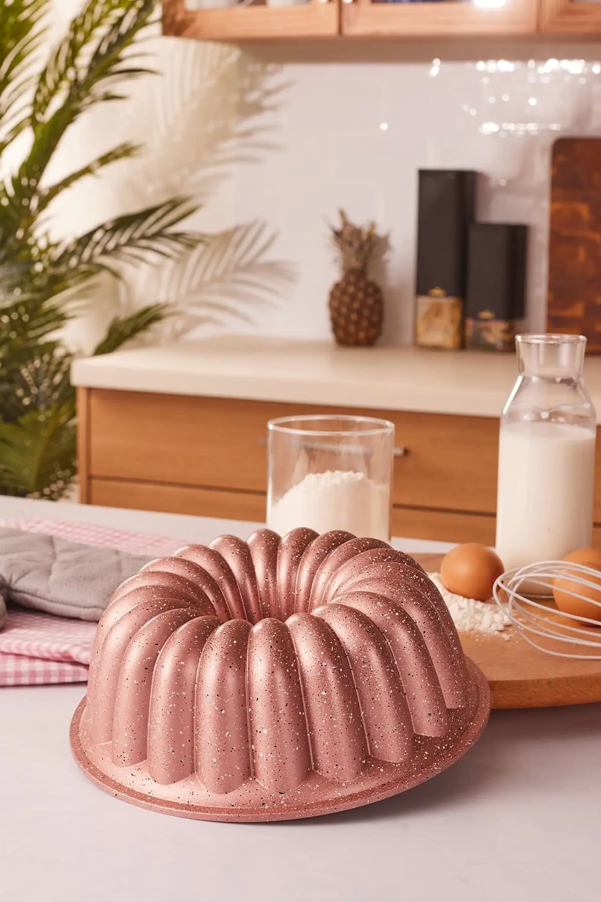 Emsan Arya 24 Cm Döküm Kek Kalıbı Golden Pink 600.15.01.0744-1