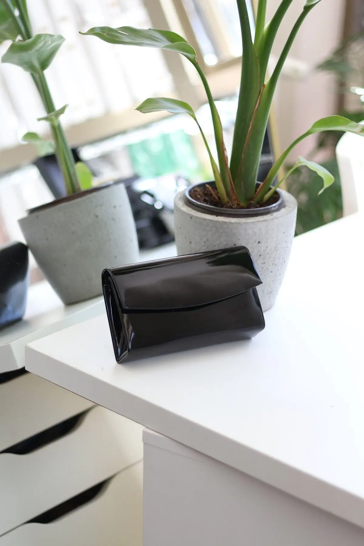 Kadın Rugan Siyah Mini Kutu Omuz Çantası