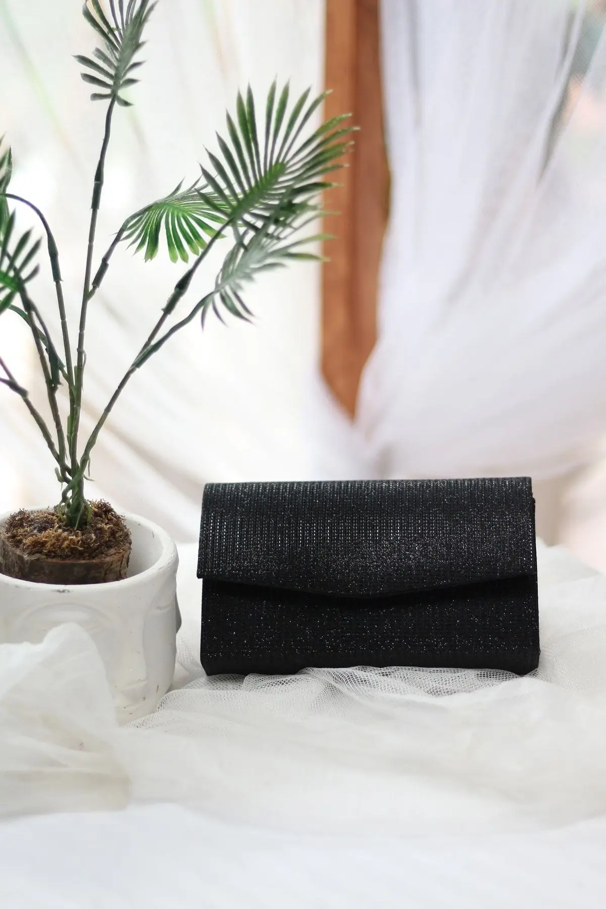 Kadın Simli Siyah Mini Kutu Omuz Çantası