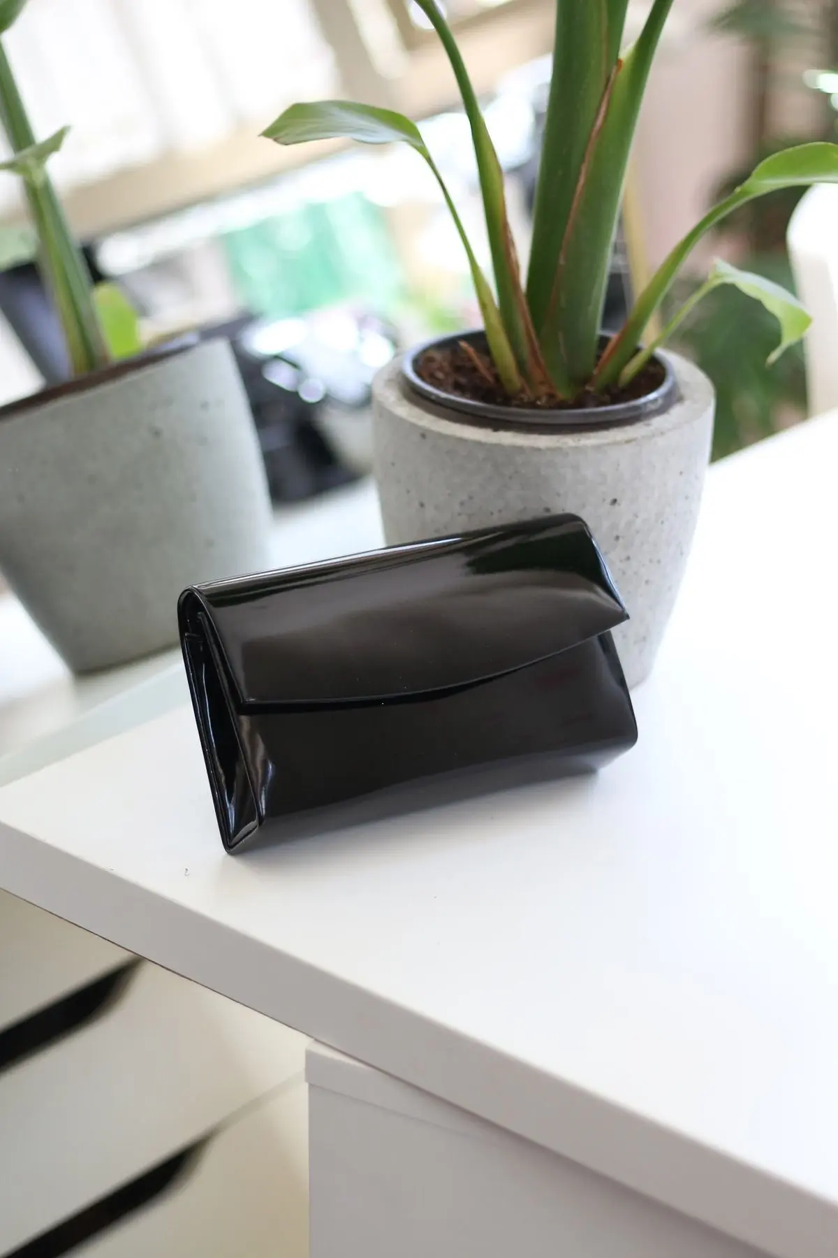 Kadın Rugan Siyah Mini Kutu Omuz Çantası