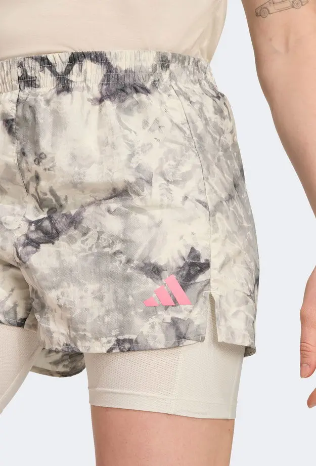 adidas Own The Run Spray Dye 2in1 Kadın Gri Koşu Şortu