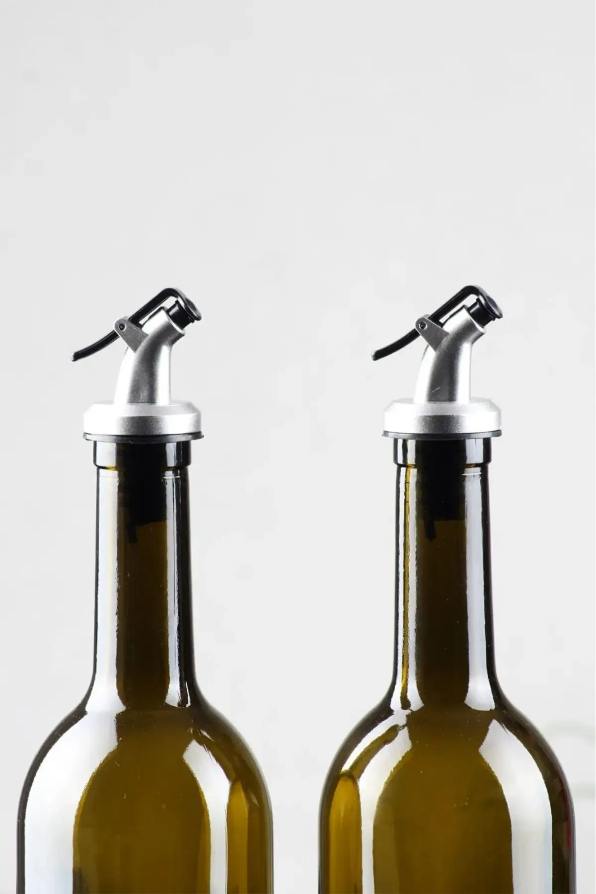 Ahşap Stantlı Amber 2'li 750 Ml Zeytinyağı Sıvıyağ Şişesi Yağdanlık Yağlık Cam Şişe