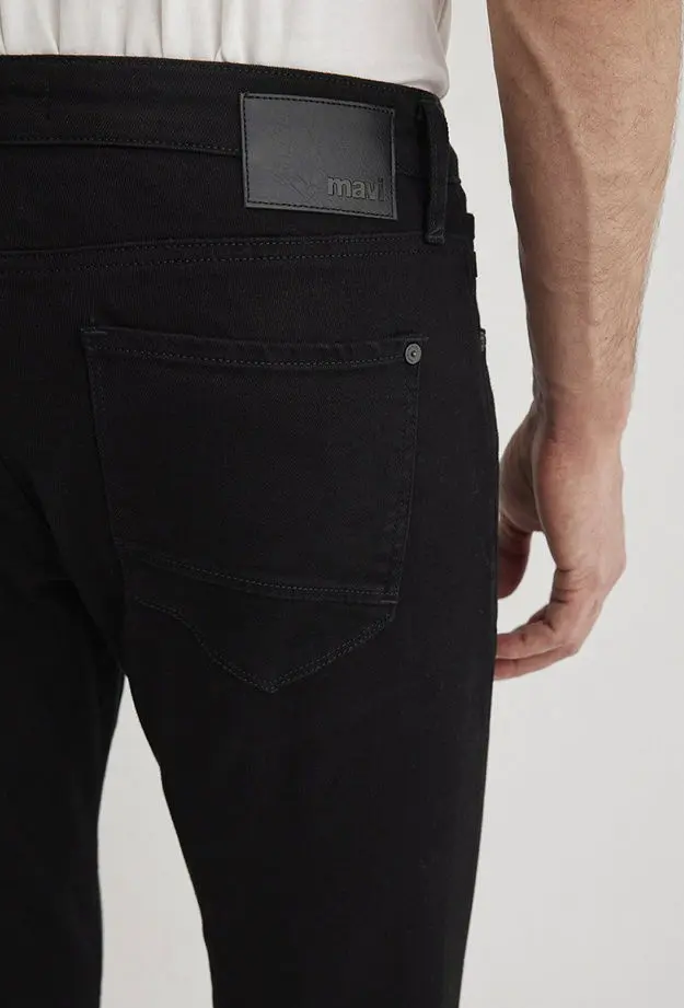 Mavi James Siyah Comfort Jean Pantolon 0042423313